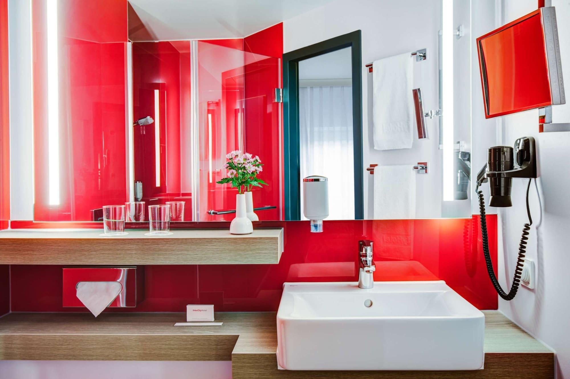 Intercityhotel Rostock Bagian luar foto