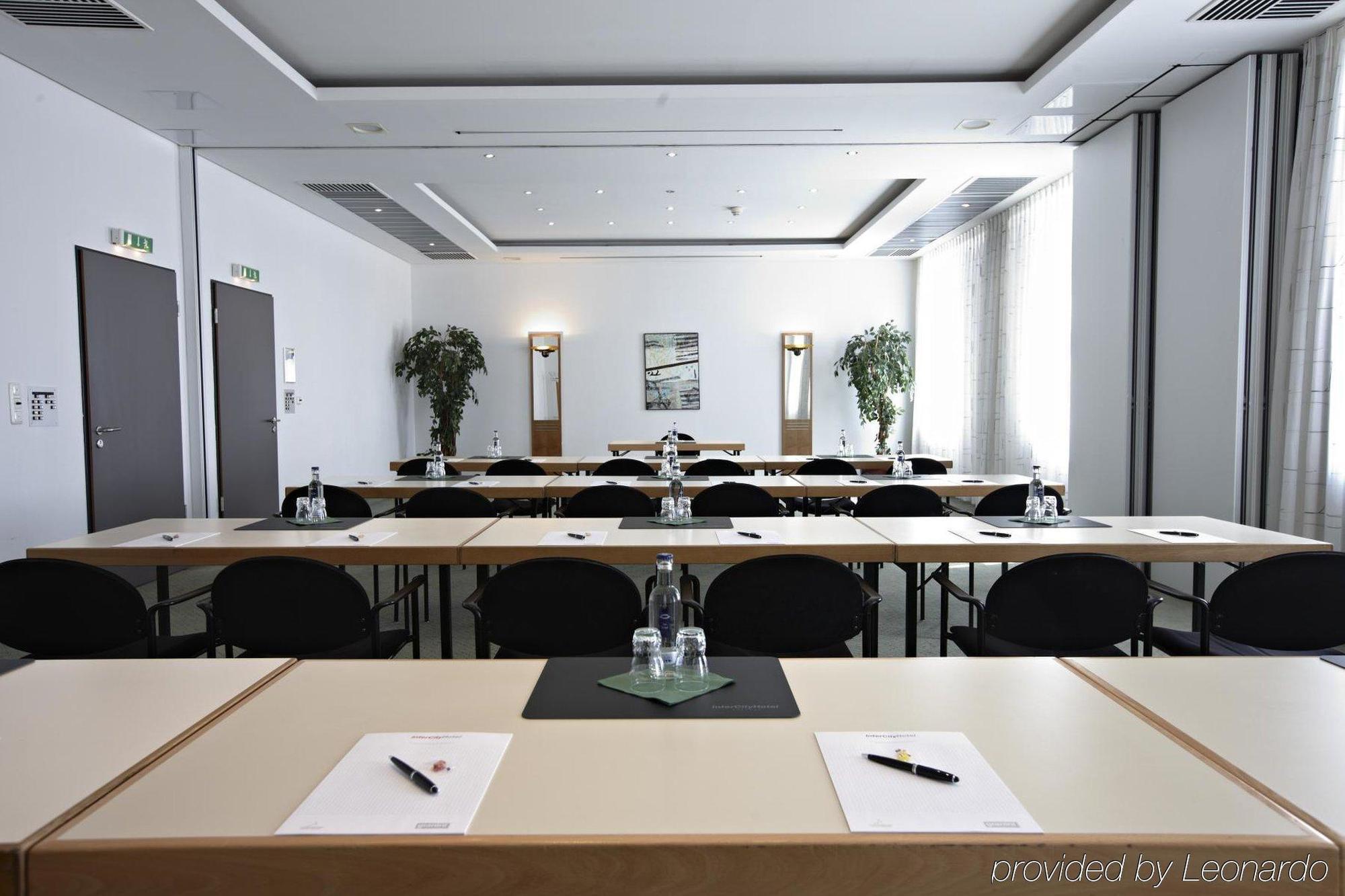 Intercityhotel Rostock Bisnis foto