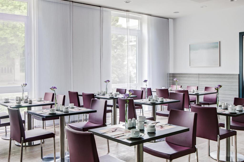 Intercityhotel Rostock Bagian luar foto