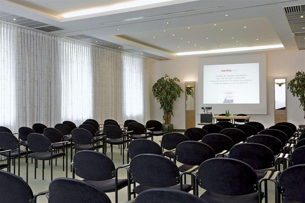 Intercityhotel Rostock Bagian luar foto