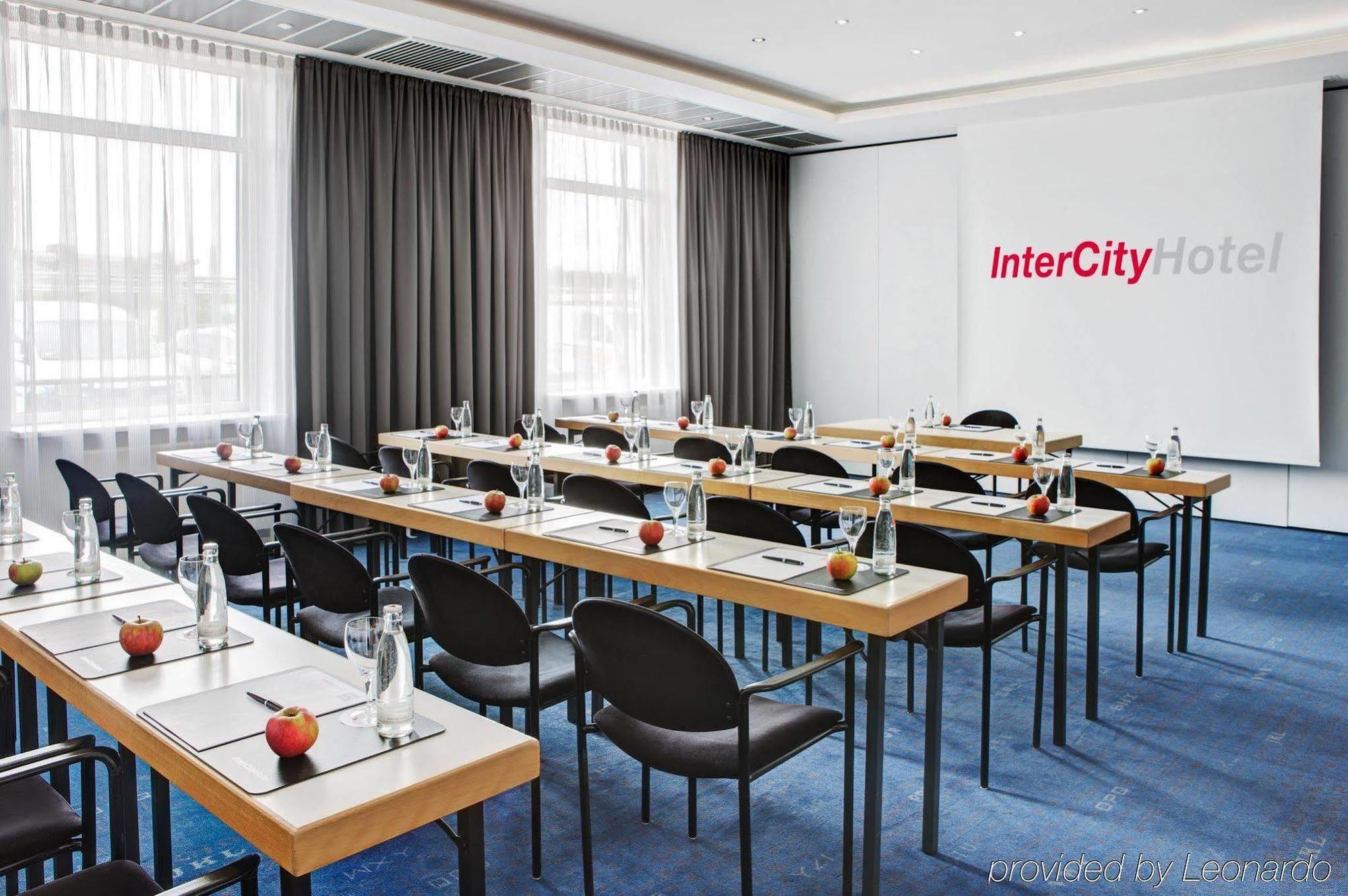 Intercityhotel Rostock Bagian luar foto