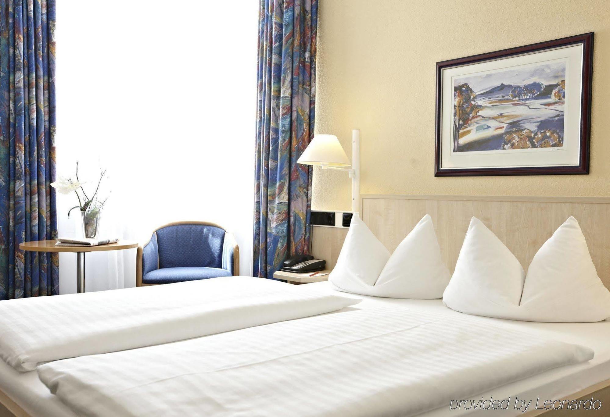 Intercityhotel Rostock Bagian luar foto